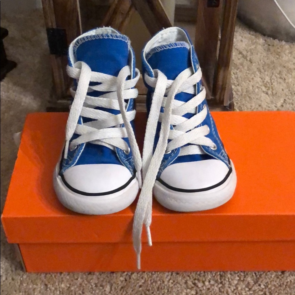 Toddler blue converse size 7k